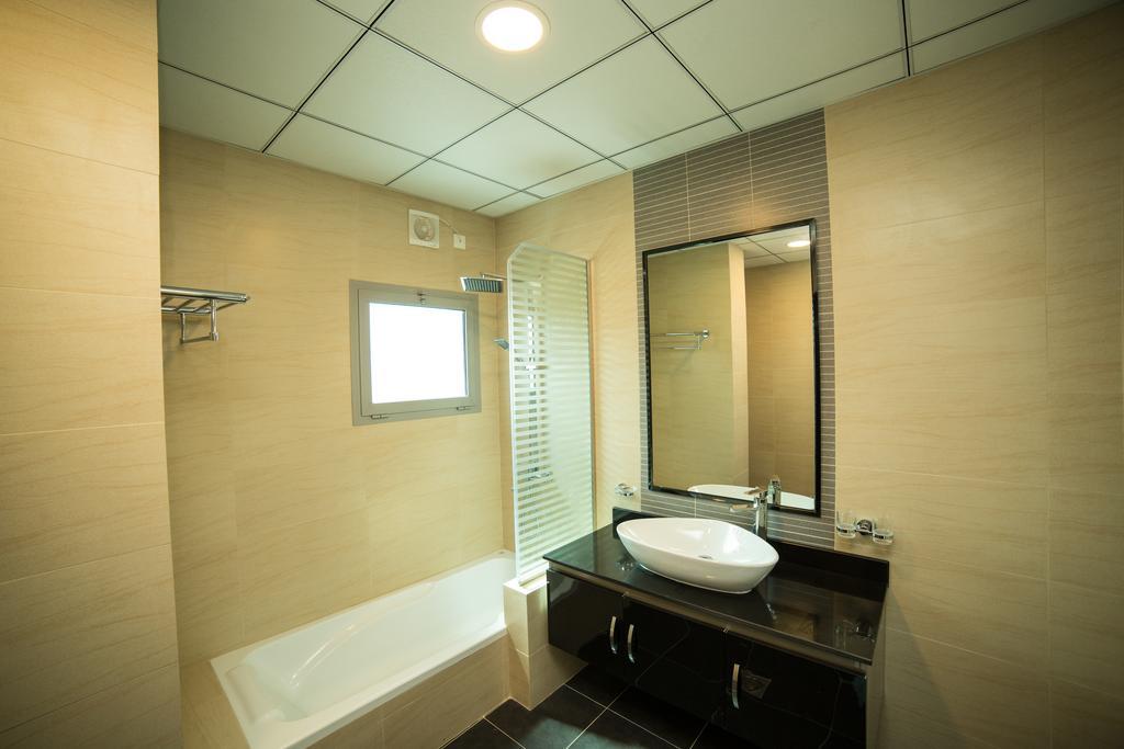 Golden Rose Luxury Suites Manama Exterior foto