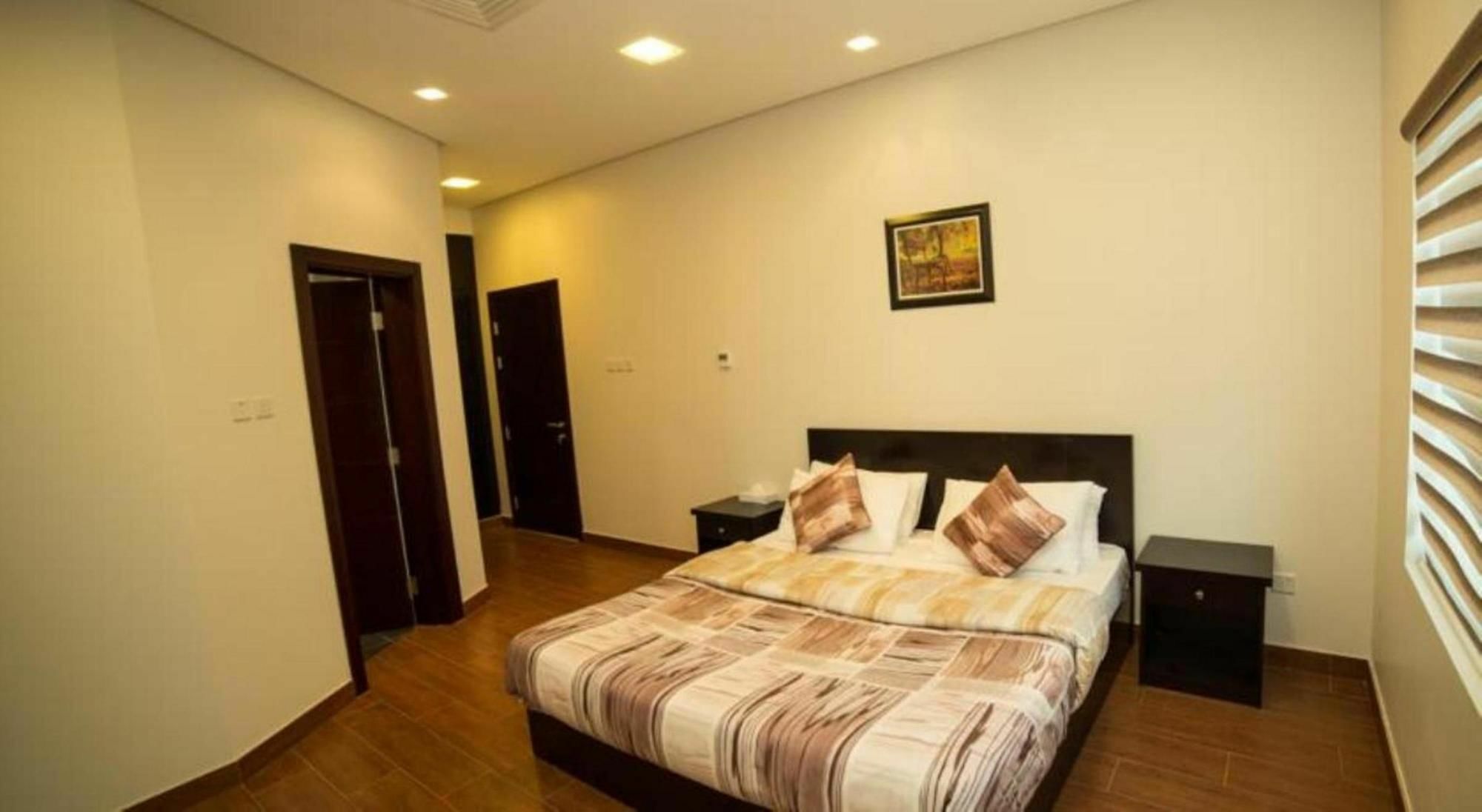 Golden Rose Luxury Suites Manama Exterior foto